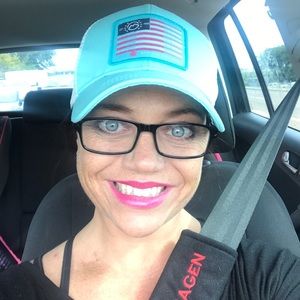 Meet your Posher, Candice